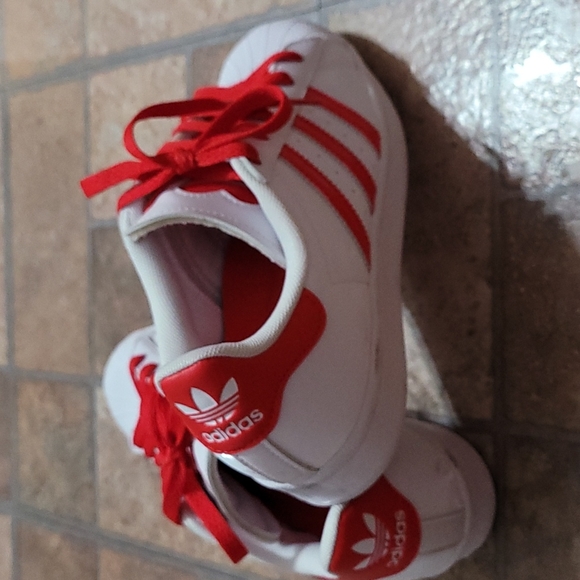 Adidas shoes - Picture 2 of 6